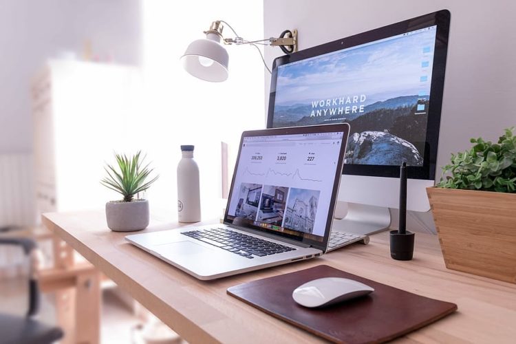 Laptop vs Desktop